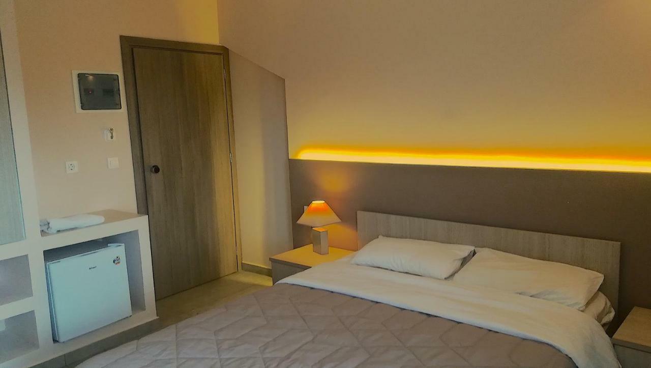 Apollon Hotel Plános Eksteriør billede