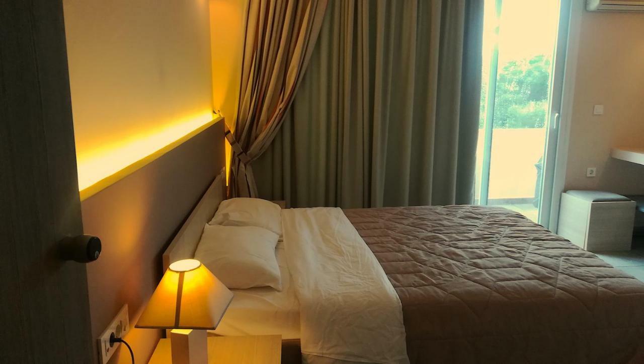 Apollon Hotel Plános Eksteriør billede